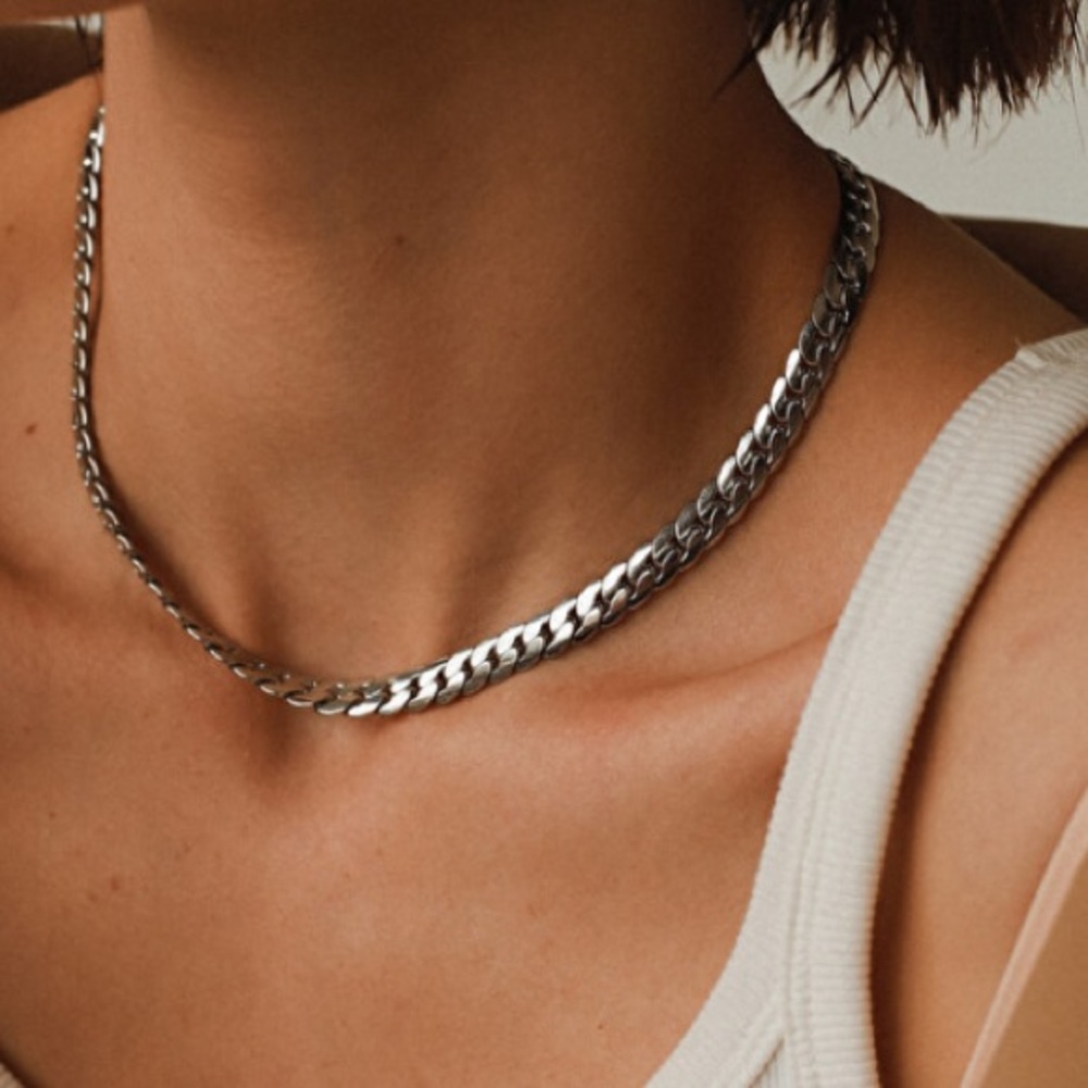 Snake chain necklace